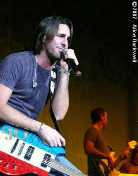 thumbnail image of Jake Owen